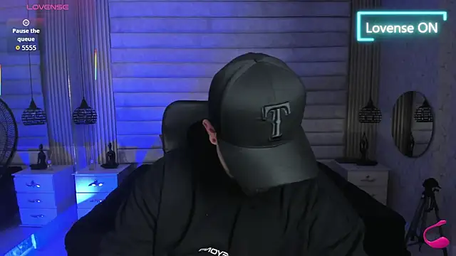 jhon bear03 online show from March 31, 2026, 11:32 am