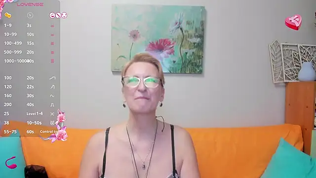 iamyourdream89 online show from February 24, 2025, 7:09 pm