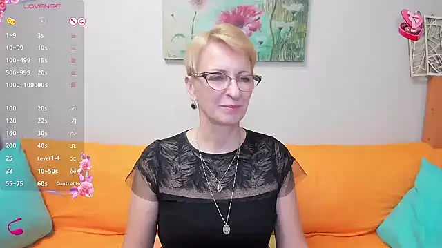 iamyourdream89 online show from February 27, 2025, 1:38 pm