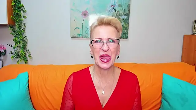 iamyourdream89 online show from November 9, 2025, 12:03 pm