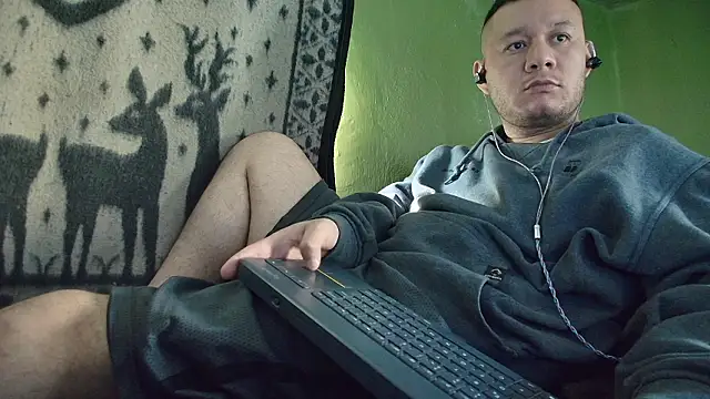 sweet cock28 online show from March 6, 2026, 3:19 pm