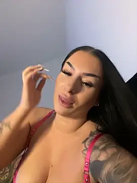 Mia-Bremer online show from January 1, 2025, 4:18 pm