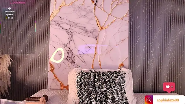 big tits in your face online show from February 4, 2026, 8:14 pm