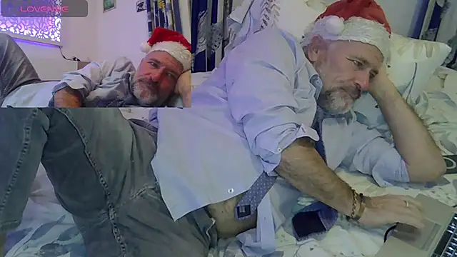 Snapshot of DaddybearVLC chatting on December 26, 2024, 8:11 pm DaddybearVLC online show from December 26, 2024, 8:11 pm