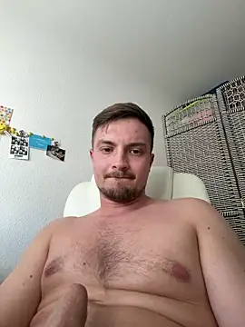 tommy11i online show from April 9, 2026, 2:33 pm