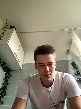 Toyjungee online show from October 10, 2025, 3:22 pm