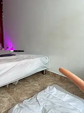 nicolette sweet  online show from March 11, 2025, 3:12 pm