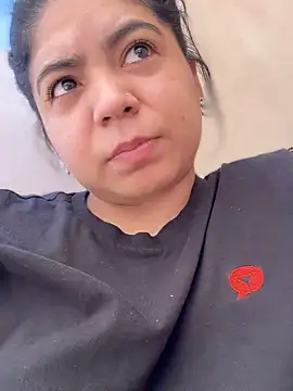 kimmiakiss22 online show from February 21, 2025, 7:43 pm