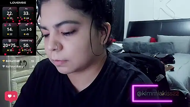 kimmiakiss22 online show from February 17, 2026, 12:29 am