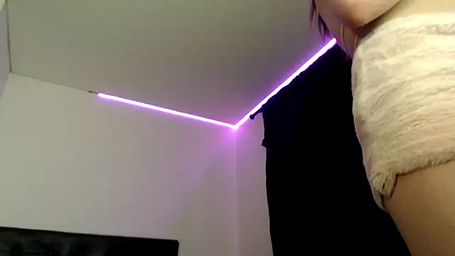 Snapshot of dolcemacca chatting on September 24, 2025, 1:42 am dolcemacca online show from September 24, 2025, 1:42 am