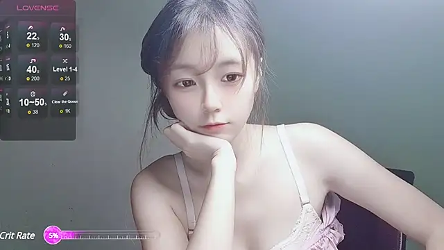 VaerySaenz online show from December 13, 2024, 7:47 am