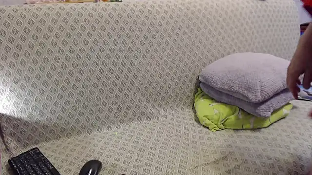 zarinafonliberman online show from September 17, 2025, 3:35 pm