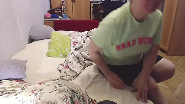 zarinafonliberman online show from November 4, 2025, 5:17 am