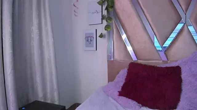 xhinata hyugax online show from January 21, 2025, 1:39 am