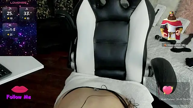 natasha logan  online show from February 28, 2025, 7:05 am