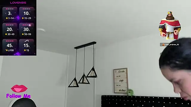 natasha logan  online show from March 4, 2025, 4:06 am