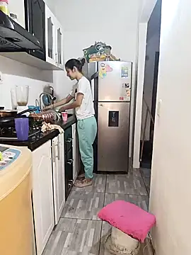 catire2323 online show from December 8, 2024, 10:25 pm