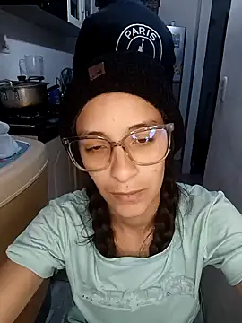 catire2323 online show from December 28, 2024, 6:39 am