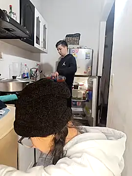 catire2323 online show from December 29, 2024, 4:05 am