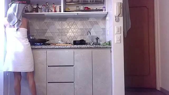 mini kunis online show from December 20, 2024, 1:00 pm