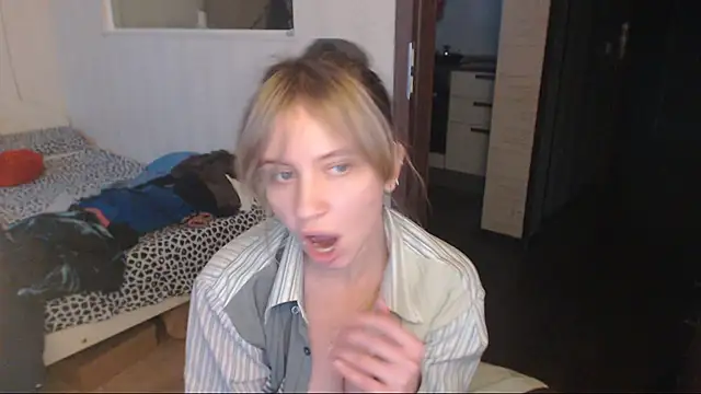 amanda kiss kiss online show from February 1, 2025, 2:45 pm