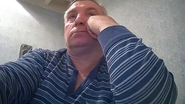 GYurmoka70 online show from October 4, 2025, 8:07 pm