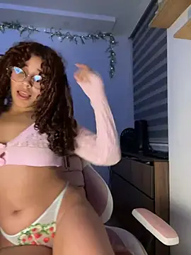 Snapshot of crystal_bunny7 chatting on February 11, 2025, 6:19 am crystal bunny7 online show from February 11, 2025, 6:19 am