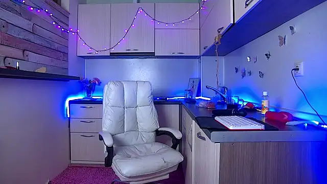 Snapshot of Skinny_Nally chatting on February 19, 2026, 1:12 am Skinny Nally online show from February 19, 2026, 1:12 am