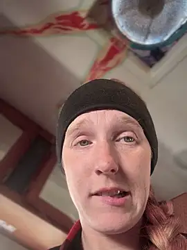 GoldenFlameGoddess online show from March 11, 2025, 9:26 pm