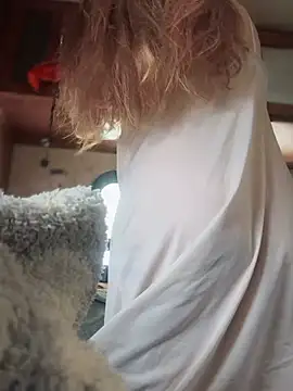 GoldenFlameGoddess online show from March 13, 2025, 6:01 pm