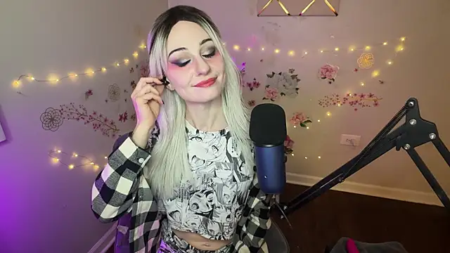 Starr1123 online show from April 7, 2026, 3:40 am