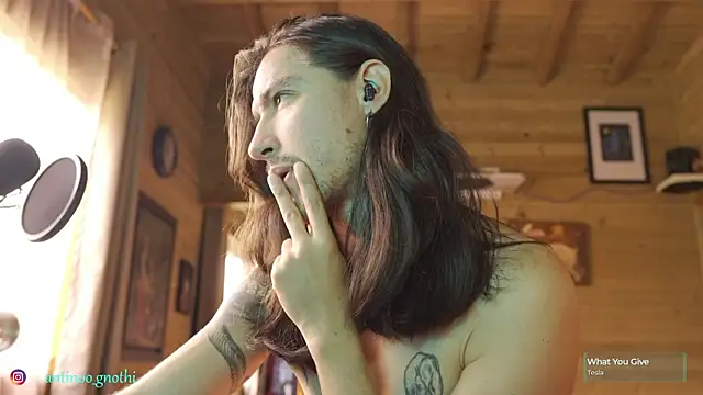 Antinoo Gnothi online show from October 30, 2025, 2:51 pm