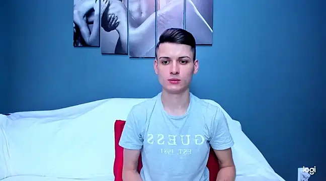 andboyfor6 online show from December 21, 2024, 8:18 am