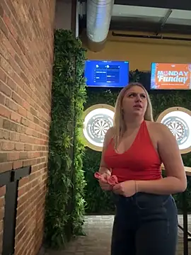 nicolesugarr online show from February 8, 2026, 4:27 am