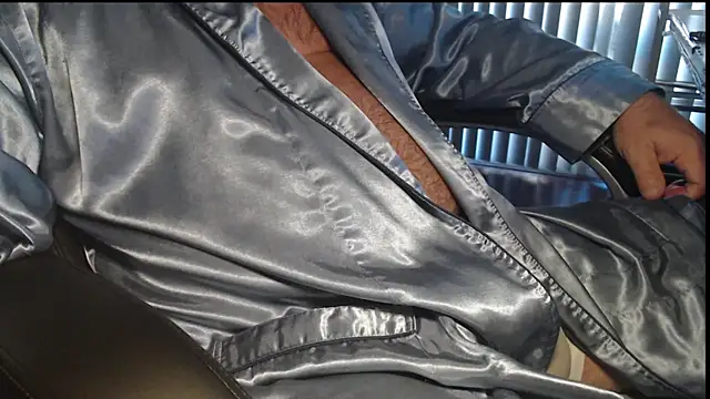 jdcfnmhard online show from February 8, 2025, 1:11 pm