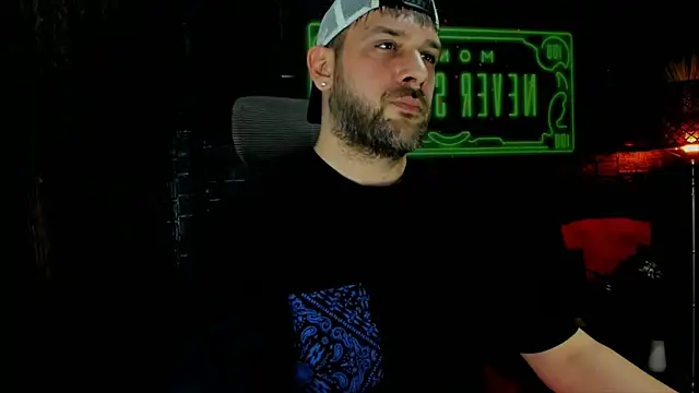 Snapshot of LexXHardy chatting on February 18, 2025, 1:44 pm LexXHardy online show from February 18, 2025, 1:44 pm