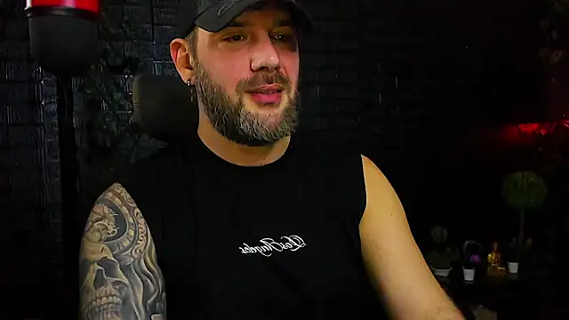 LexXHardy online show from November 17, 2025, 9:15 am