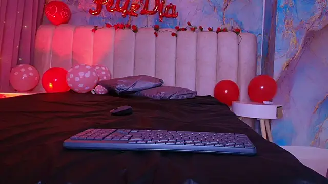  sex mia online show from February 12, 2026, 7:20 pm