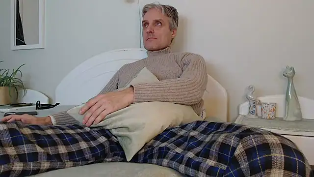 StrongBill online show from December 26, 2024, 2:59 pm