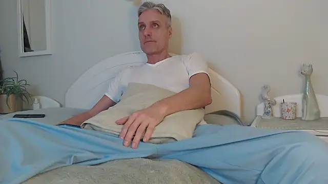 StrongBill online show from January 19, 2025, 3:42 pm