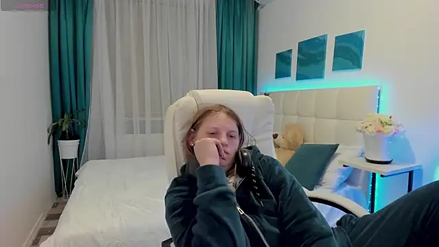 Kathlyn  Heath online show from February 14, 2025, 7:23 pm