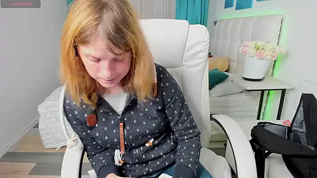 Kathlyn  Heath online show from November 2, 2025, 7:16 pm