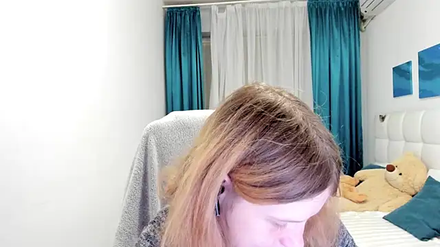 Kathlyn  Heath online show from November 29, 2025, 7:17 pm