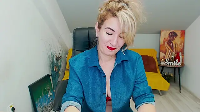 Cassandra Hotty online show from January 20, 2025, 4:32 am