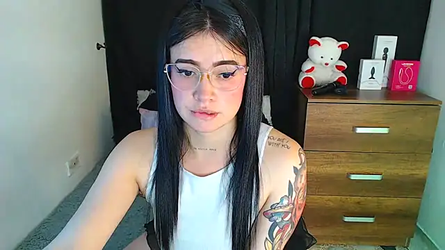 Isa Maiden1 online show from September 17, 2025, 2:19 pm