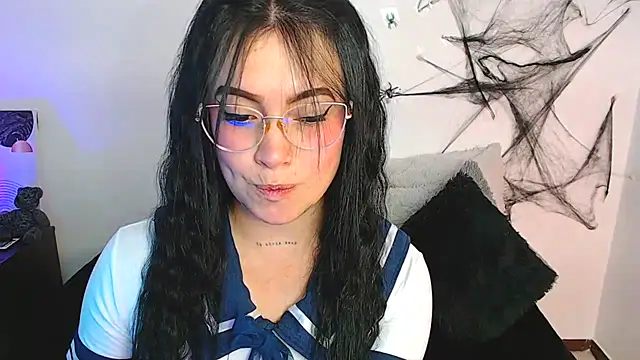 Isa Maiden1 online show from October 24, 2025, 2:35 pm