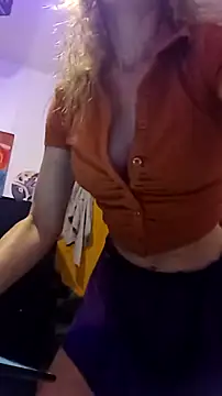 cammyquart online show from November 30, 2025, 11:20 pm