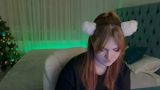  Chlo  e online show from January 22, 2025, 9:54 pm