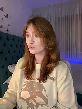  Chlo  e online show from March 20, 2025, 9:56 pm