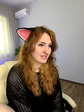  Chlo  e online show from September 21, 2025, 11:45 am